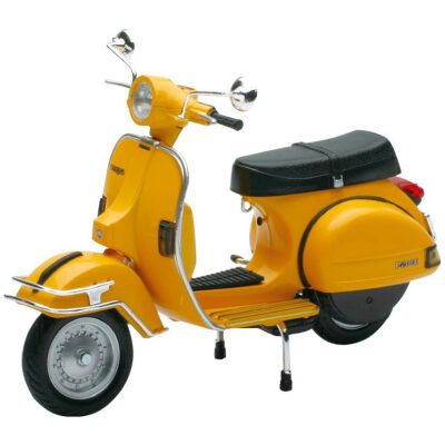 MOTO VESPA ORIGINAL 1978 AMARILLA ESCALA 1.12