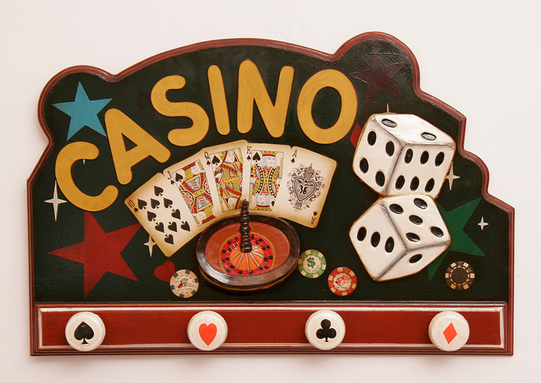 PERCHERO PARED CASINO 4 GANCHOS