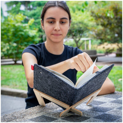 FUNDA CON SOPORTE LIBROS